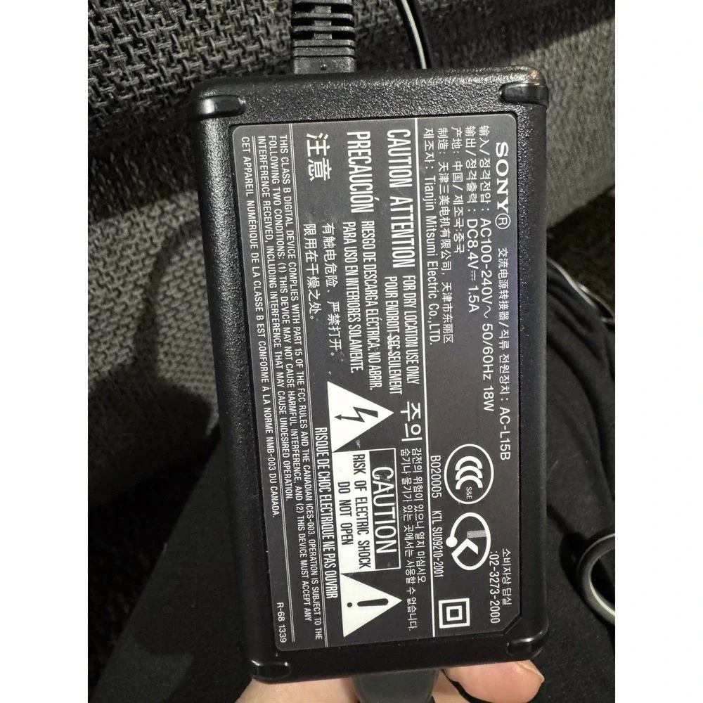 Sony‎ AC-L15A Handycam AC Adapter Power Supply Battery Charger - Genuine OEM